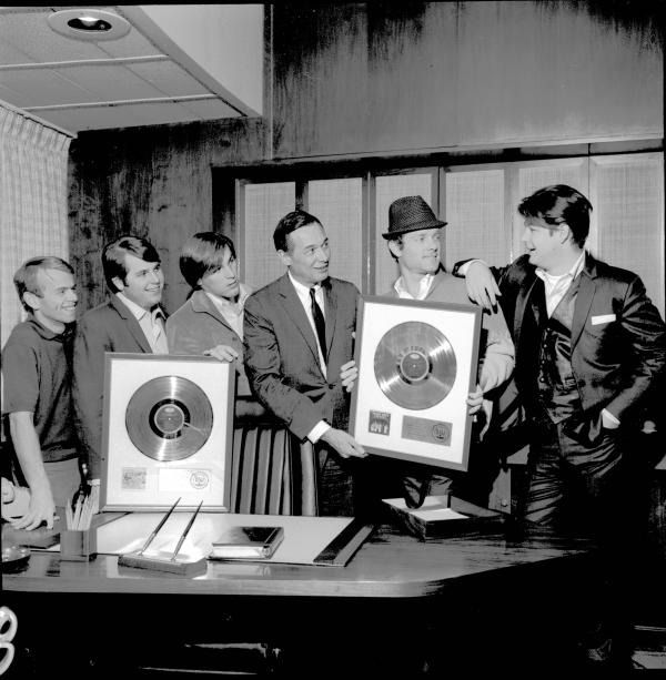  The Recording Industry Association of America awards first Gold Record to Perry Como for Catch A Falling Star